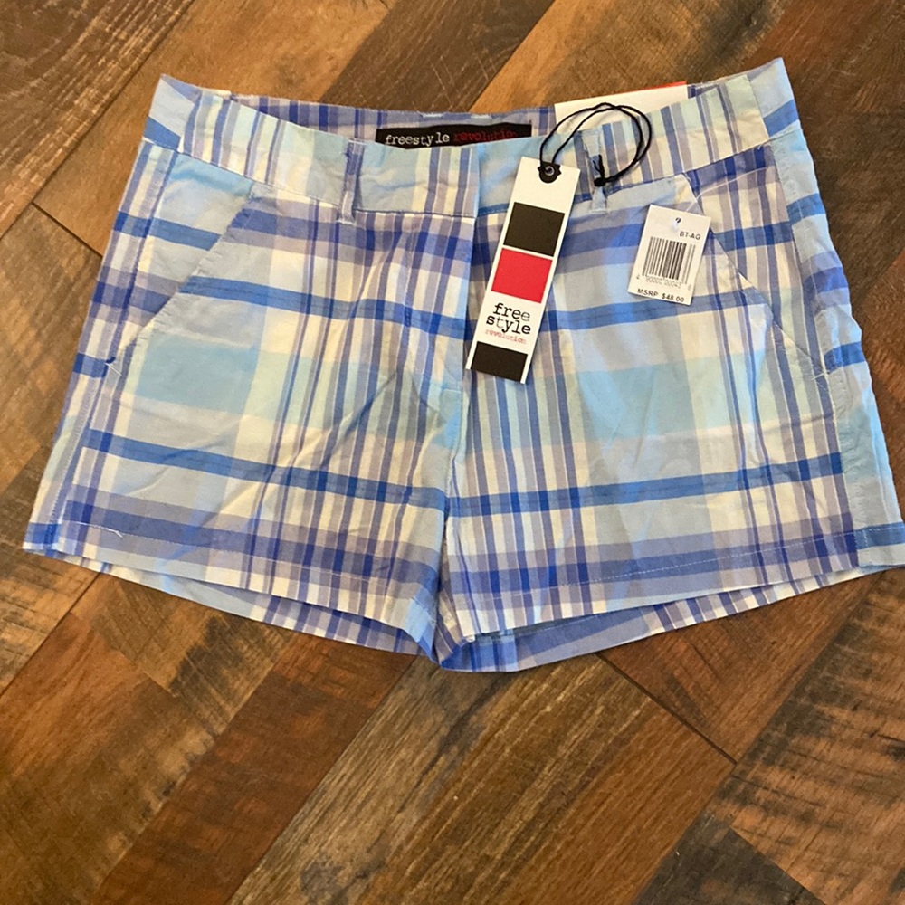 NWT, Women’s Freestyle Plaid Shorts, Size 9, Purple & Blue,, 13”L, 31” Waist
